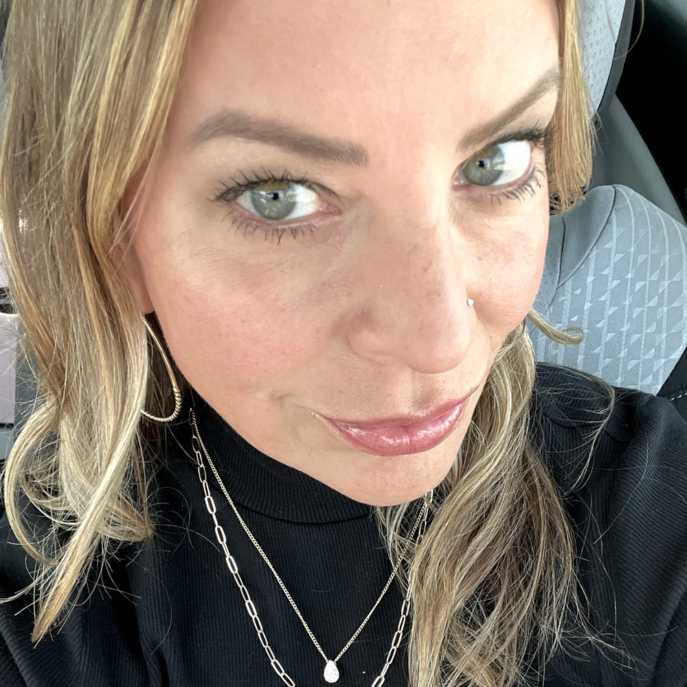 Meet your Posher, Denise